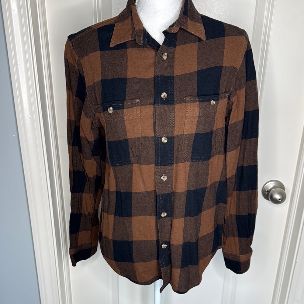 Old Navy Brown and Black Plaid Button-Up Shirt size small